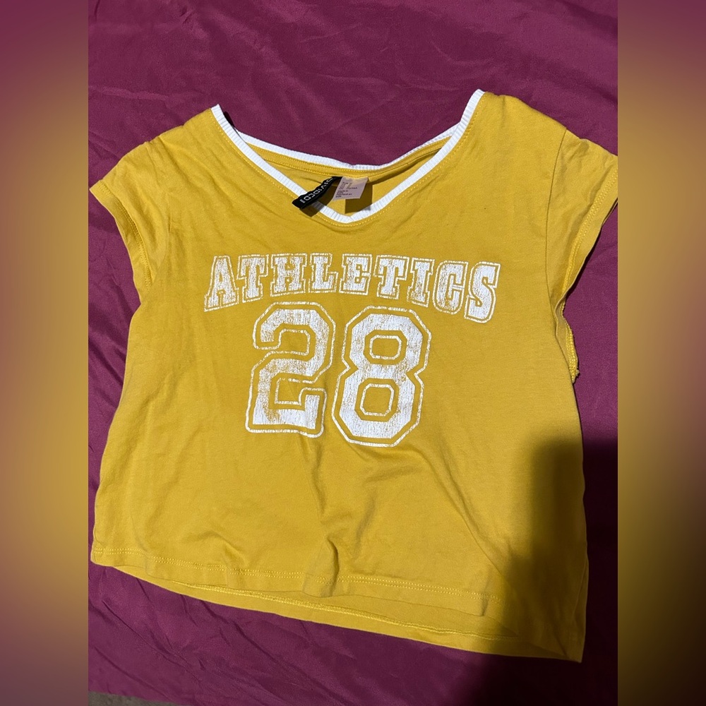 H&M cropped tee